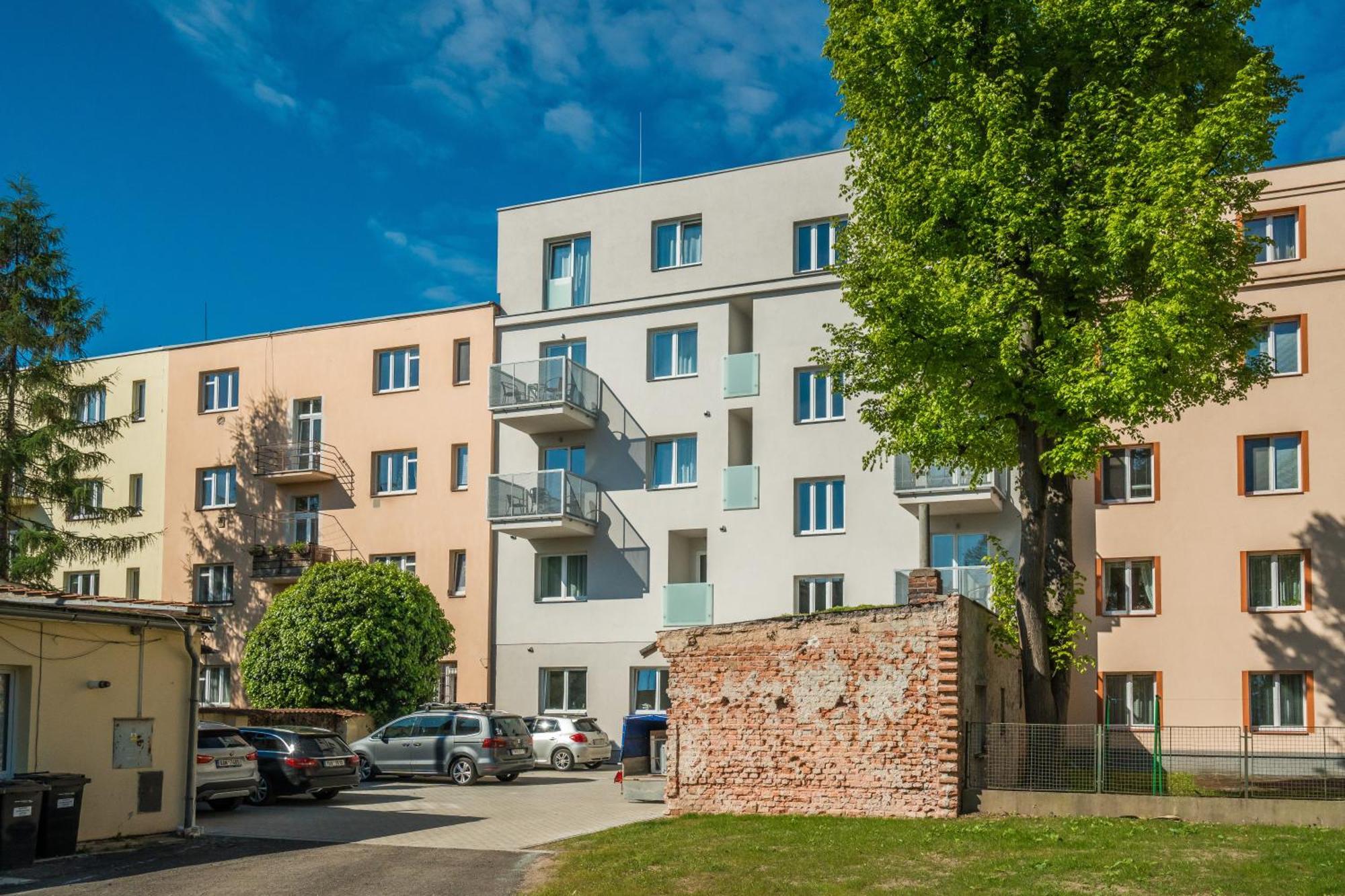 Perla Hradce 202 Appartement Hradec Králové Buitenkant foto